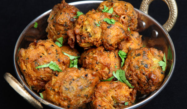 The Embassy  -Connaught Place (CP), Central Delhi-group/60/bigstock-Indian-vegetable-pakoras-made--37022719.jpg