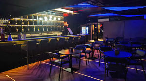 Restaurant Spotlight: The Hive- A Luxury Bar Club, This Ultimate Party Place In Pune Dazzles with its Vibrant Blend Of Upbeat Music, Signature Cocktails, And Delectable Multicuisine Food