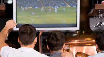 Restaurants with Live Sports Screening