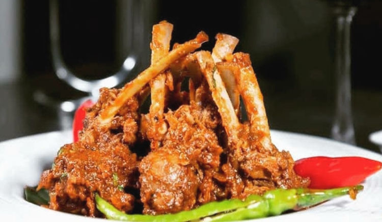 Craving for some Lucknowi kebabs in Pune? Here is where to get them!