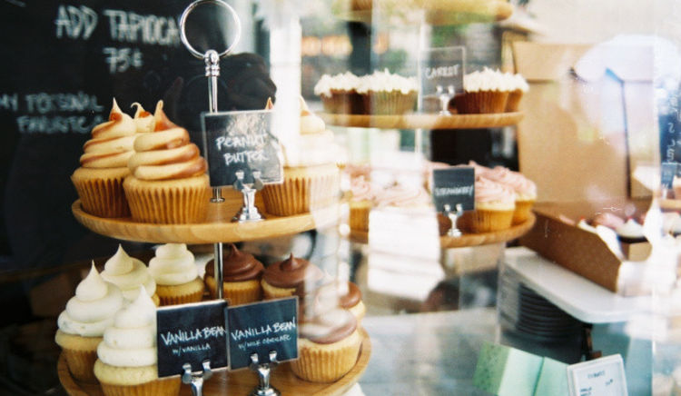 With freshly baked goodies, these are the perfect places to unwind..