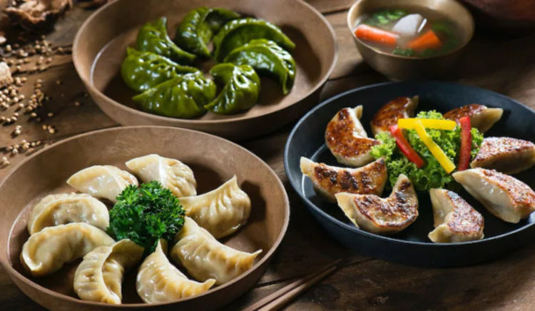 Avail the best deals and discounts when you order your favorite Momos via EazyDiner