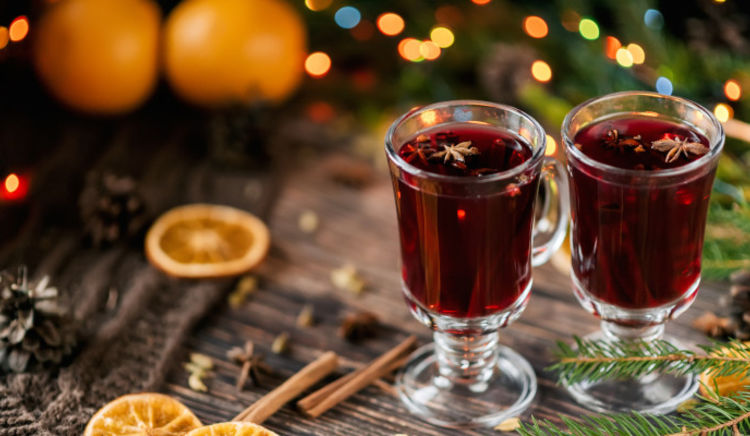 Spice up your winter days in the City of Joy with delicious Mulled Wine concoctions